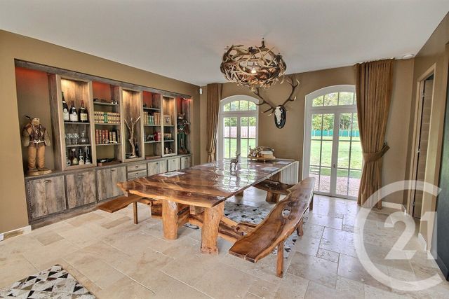 Maison à vendre - 4 pièces - 121 m2 - La Ferte St Cyr - 41 - CENTRE