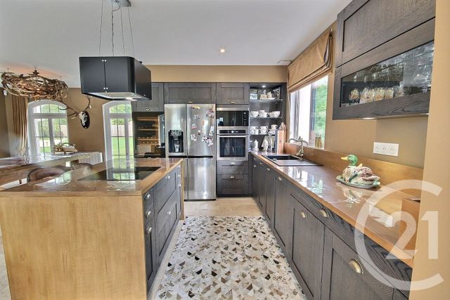 Maison à vendre - 4 pièces - 121 m2 - La Ferte St Cyr - 41 - CENTRE