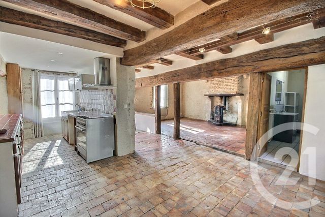 Maison &agrave; vendre - 5 pi&egrave;ces - 133 m2 - Avaray - 41 - CENTRE