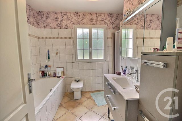 Maison &agrave; vendre - 5 pi&egrave;ces - 191 m2 - St Laurent Nouan - 41 - CENTRE