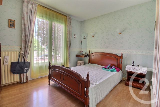 Maison à vendre - 5 pièces - 136,93 m2 - Marchenoir - 41 - CENTRE