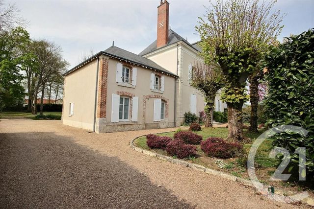 Maison à louer - 8 pièces - 219,58 m2 - La Chaussee St Victor - 41 - CENTRE