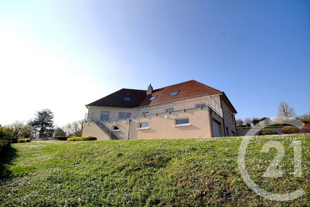 Maison à vendre - 9 pièces - 241 m2 - Veuzain Sur Loire - 41 - CENTRE