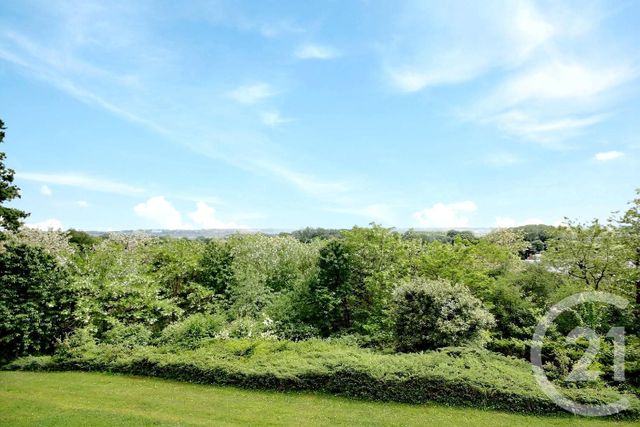 Maison à vendre - 9 pièces - 241 m2 - Veuzain Sur Loire - 41 - CENTRE