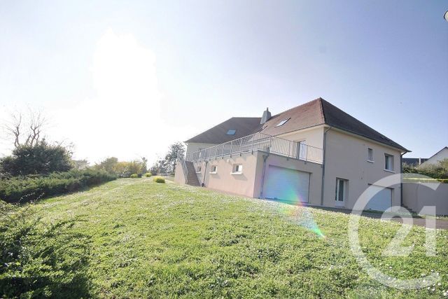 Maison à vendre - 9 pièces - 241 m2 - Veuzain Sur Loire - 41 - CENTRE