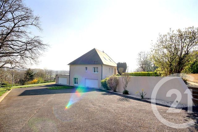 Maison à vendre - 9 pièces - 241 m2 - Veuzain Sur Loire - 41 - CENTRE