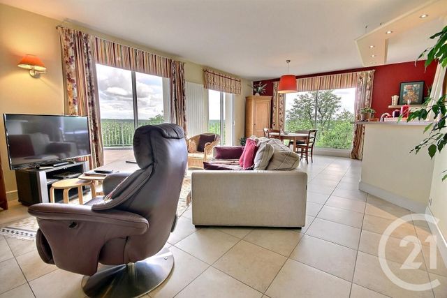 Maison à vendre - 9 pièces - 241 m2 - Veuzain Sur Loire - 41 - CENTRE