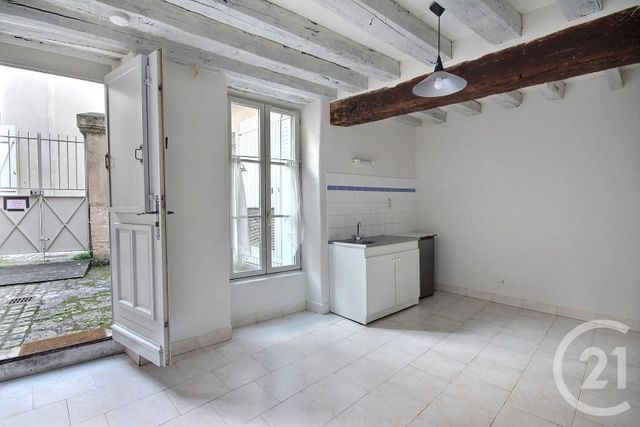 Appartement Studio à louer - 1 pièce - 18 m2 - Blois - 41 - CENTRE