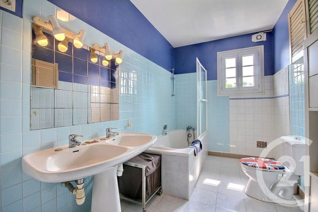 Maison à vendre - 7 pièces - 240 m2 - La Chaussee St Victor - 41 - CENTRE