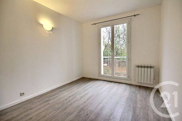 Appartement F3 &agrave; vendre - 3 pi&egrave;ces - 67 m2 - La Chaussee St Victor - 41 - CENTRE