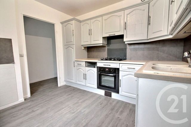 Appartement F3 &agrave; vendre - 3 pi&egrave;ces - 67 m2 - La Chaussee St Victor - 41 - CENTRE