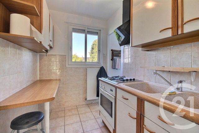 Appartement F2 bis à louer - 3 pièces - 57,24 m2 - La Chaussee St Victor - 41 - CENTRE