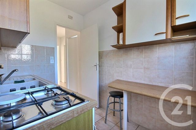 Appartement F2 bis à louer - 3 pièces - 57,24 m2 - La Chaussee St Victor - 41 - CENTRE