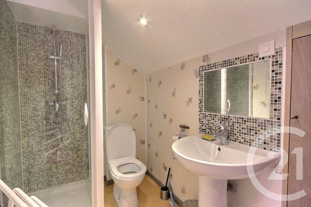 Maison &agrave; louer - 2 pi&egrave;ces - 37 m2 - Courbouzon - 41 - CENTRE