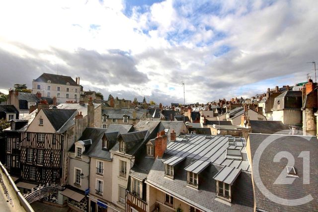 Afficher la photo en grand Appartement F4 à vendre - 4 pièces - 97,31 m2 - Blois - 41 - CENTRE