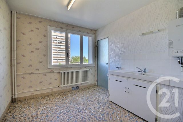 Appartement T4 &agrave; louer - 4 pi&egrave;ces - 77,29 m2 - Blois - 41 - CENTRE