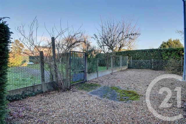 Maison à louer - 6 pièces - 162 m2 - St Amand Longpre - 41 - CENTRE