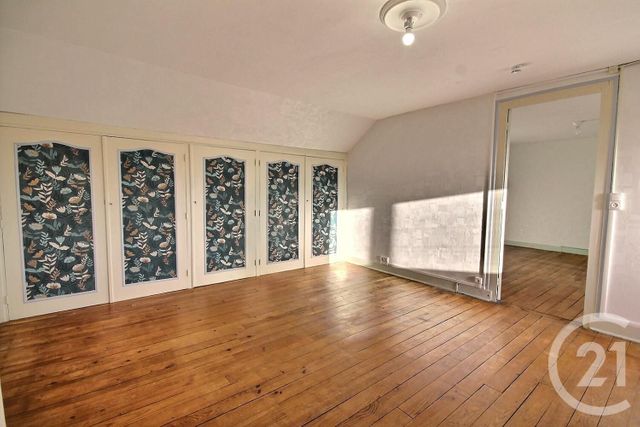 Maison à louer - 6 pièces - 162 m2 - St Amand Longpre - 41 - CENTRE