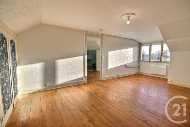 Maison à louer - 6 pièces - 162 m2 - St Amand Longpre - 41 - CENTRE