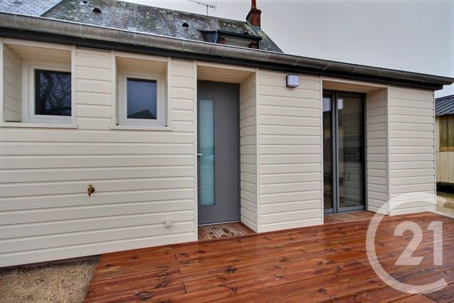 Maison à louer - 4 pièces - 110 m2 - Charsonville - 45 - CENTRE