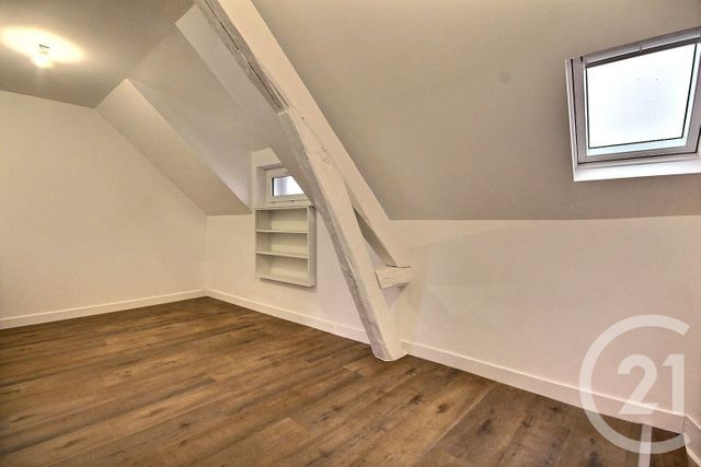 Maison à louer - 4 pièces - 110 m2 - Charsonville - 45 - CENTRE