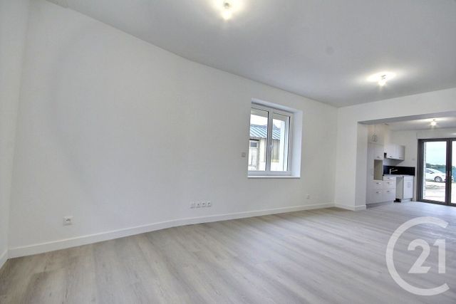 Maison à louer - 4 pièces - 110 m2 - Charsonville - 45 - CENTRE