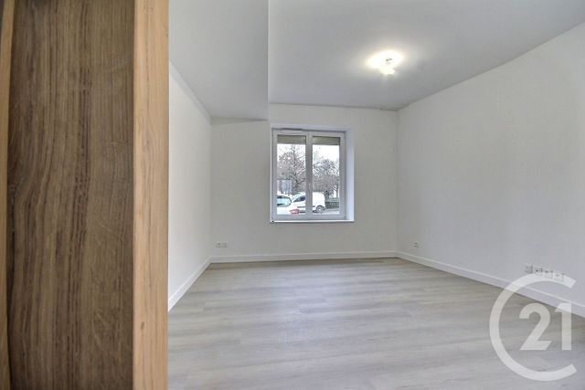 Maison à louer - 4 pièces - 110 m2 - Charsonville - 45 - CENTRE