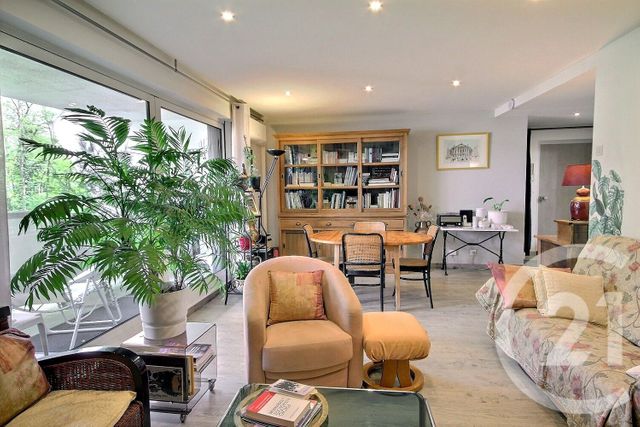 Appartement &agrave; vendre - 5 pi&egrave;ces - 99 m2 - La Chaussee St Victor - 41 - CENTRE