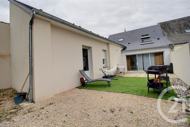 Maison &agrave; louer - 4 pi&egrave;ces - 117 m2 - Charsonville - 45 - CENTRE