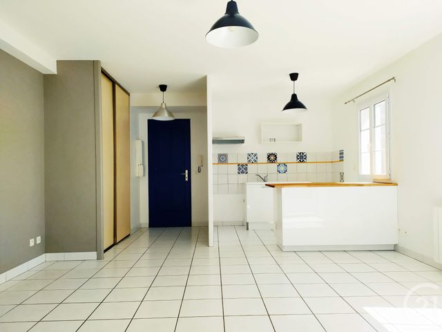 Appartement &agrave; louer - 2 pi&egrave;ces - 45,90 m2 - Cour Cheverny - 41 - CENTRE