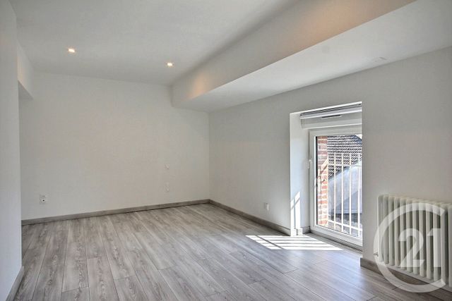 Maison &agrave; louer - 3 pi&egrave;ces - 100 m2 - Blois - 41 - CENTRE