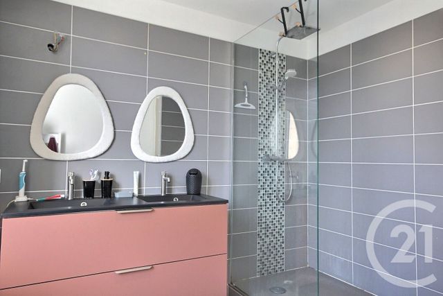 Maison &agrave; louer - 3 pi&egrave;ces - 78 m2 - Oucques La Nouvelle - 41 - CENTRE