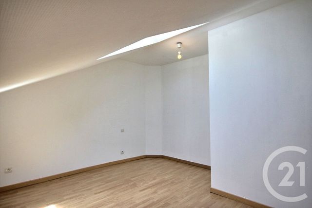 Maison &agrave; louer - 3 pi&egrave;ces - 46 m2 - Mer - 41 - CENTRE
