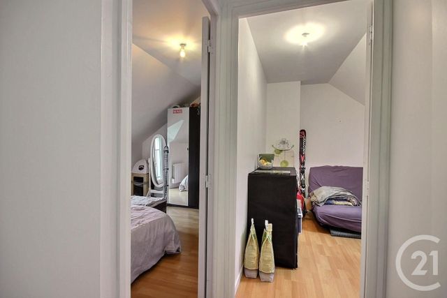 Appartement &agrave; louer - 3 pi&egrave;ces - 47,09 m2 - Ouzouer Le Marche - 41 - CENTRE