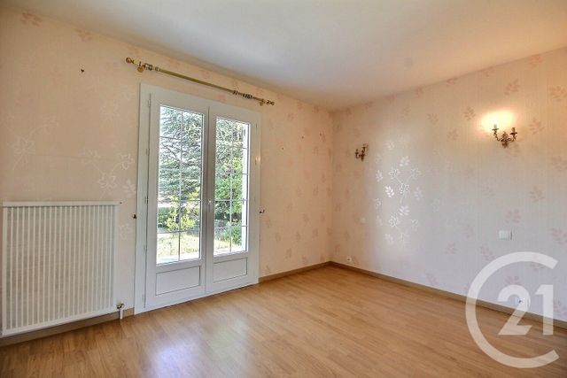 Maison &agrave; louer - 3 pi&egrave;ces - 77,23 m2 - Cellettes - 41 - CENTRE