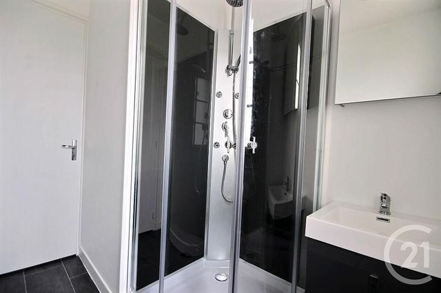 Maison &agrave; louer - 4 pi&egrave;ces - 64 m2 - Mer - 41 - CENTRE