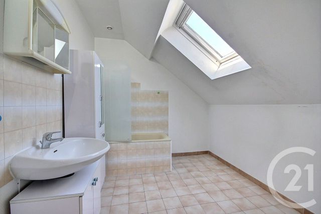 Appartement F3 &agrave; louer - 3 pi&egrave;ces - 74 m2 - Blois - 41 - CENTRE