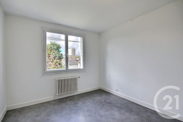 Appartement &agrave; louer - 4 pi&egrave;ces - 87 m2 - Blois - 41 - CENTRE