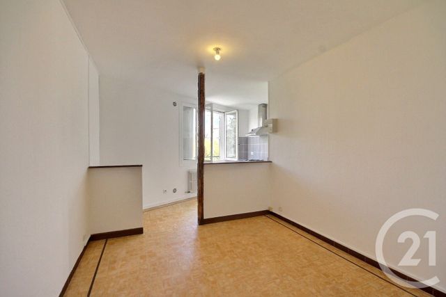 Appartement &agrave; louer - 4 pi&egrave;ces - 87 m2 - Blois - 41 - CENTRE