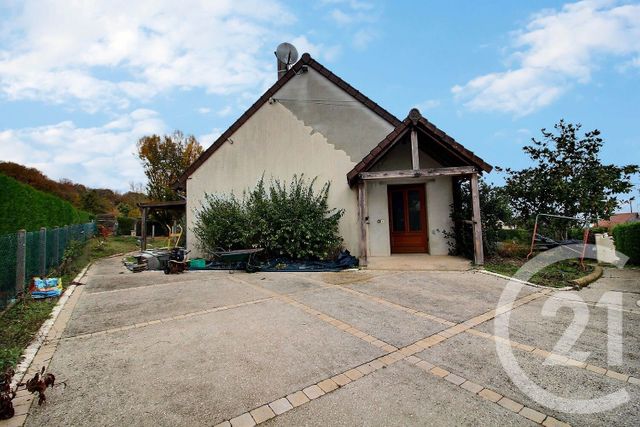 Maison à vendre - 7 pièces - 127,19 m2 - St Hilaire La Gravelle - 41 - CENTRE