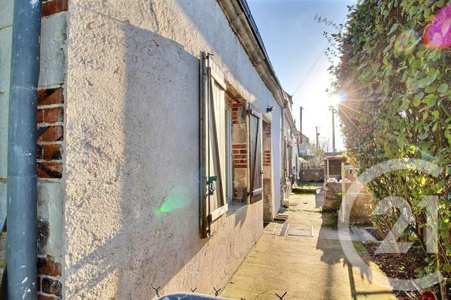 Maison à vendre - 4 pièces - 99 m2 - St Hilaire La Gravelle - 41 - CENTRE