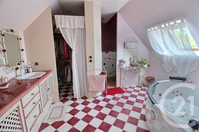 Maison &agrave; vendre - 7 pi&egrave;ces - 215,76 m2 - Vendome - 41 - CENTRE